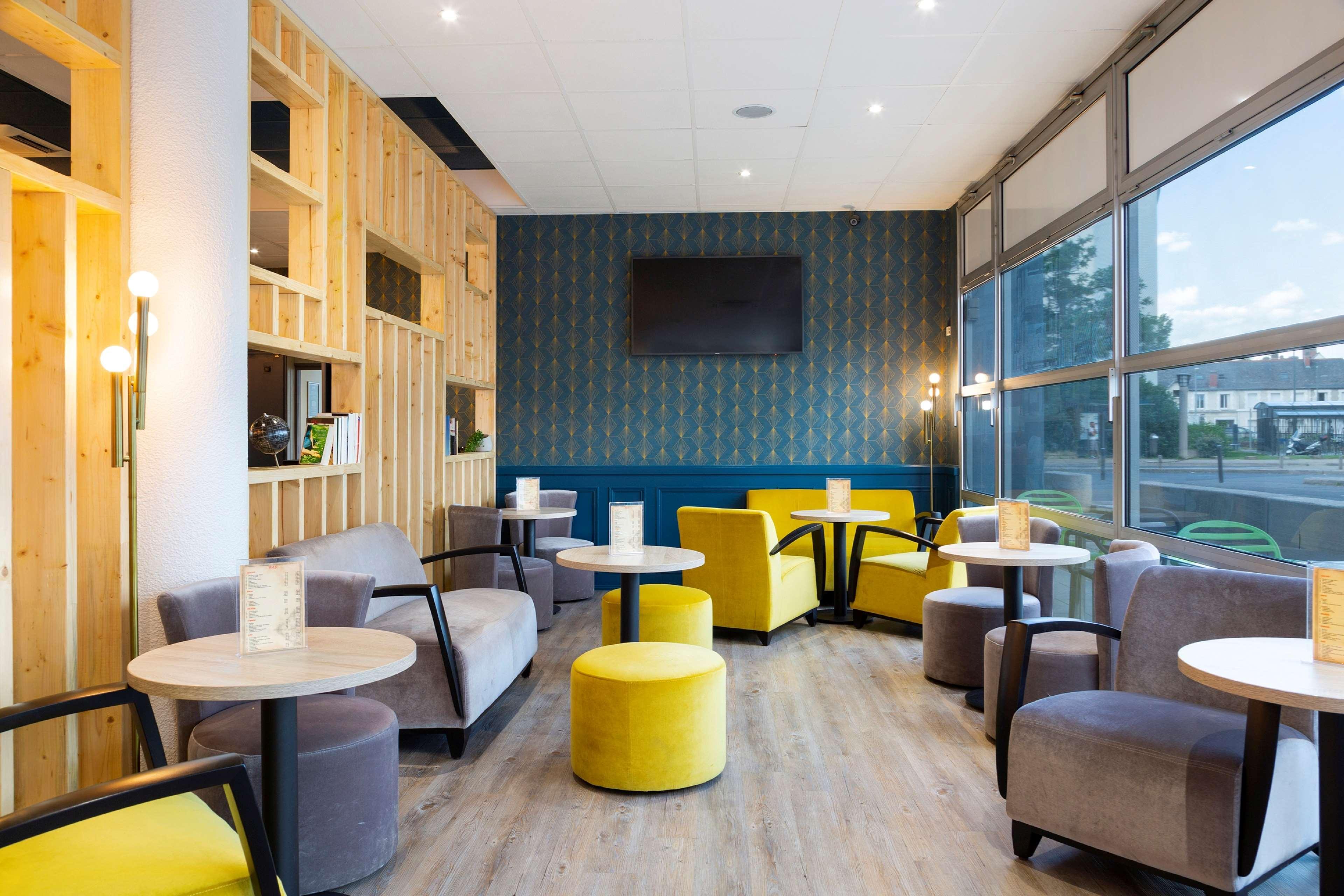Hotel Kyriad Tours St Pierre Des Corps Gare Сен-П'єрр-де-Кор Екстер'єр фото